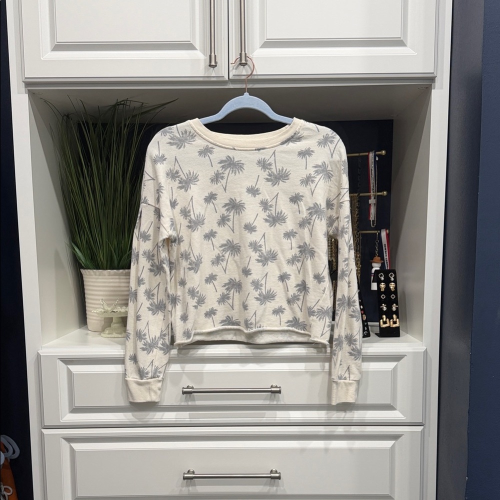 Zoe + Liv Cream and Gray Palm Print Top light sweater